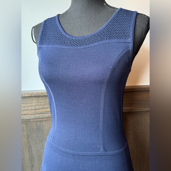 Cynthia Rowley Navy Knit Midi Dress small - Picture 6 of 10